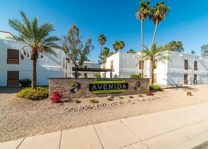 Holiday home 44b Modern 1bd 1ba Heated Pool