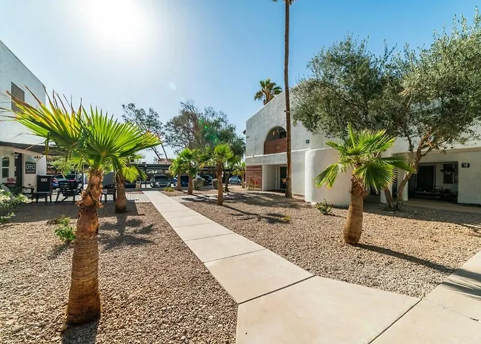 44b Modern 1bd 1ba Heated Pool * Casa Grande