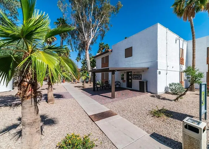 44b Modern 1bd 1ba Heated Pool *