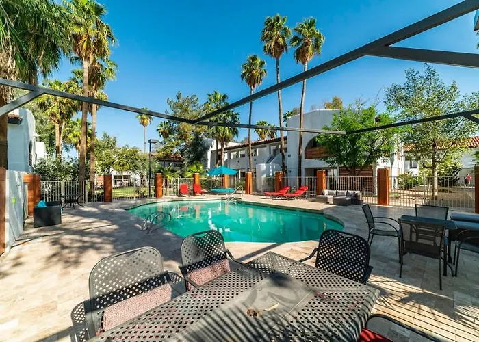 Holiday home 44b Modern 1bd 1ba Heated Pool Casa Grande